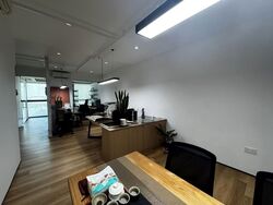 Oxley Bizhub (D14), Office #590664361